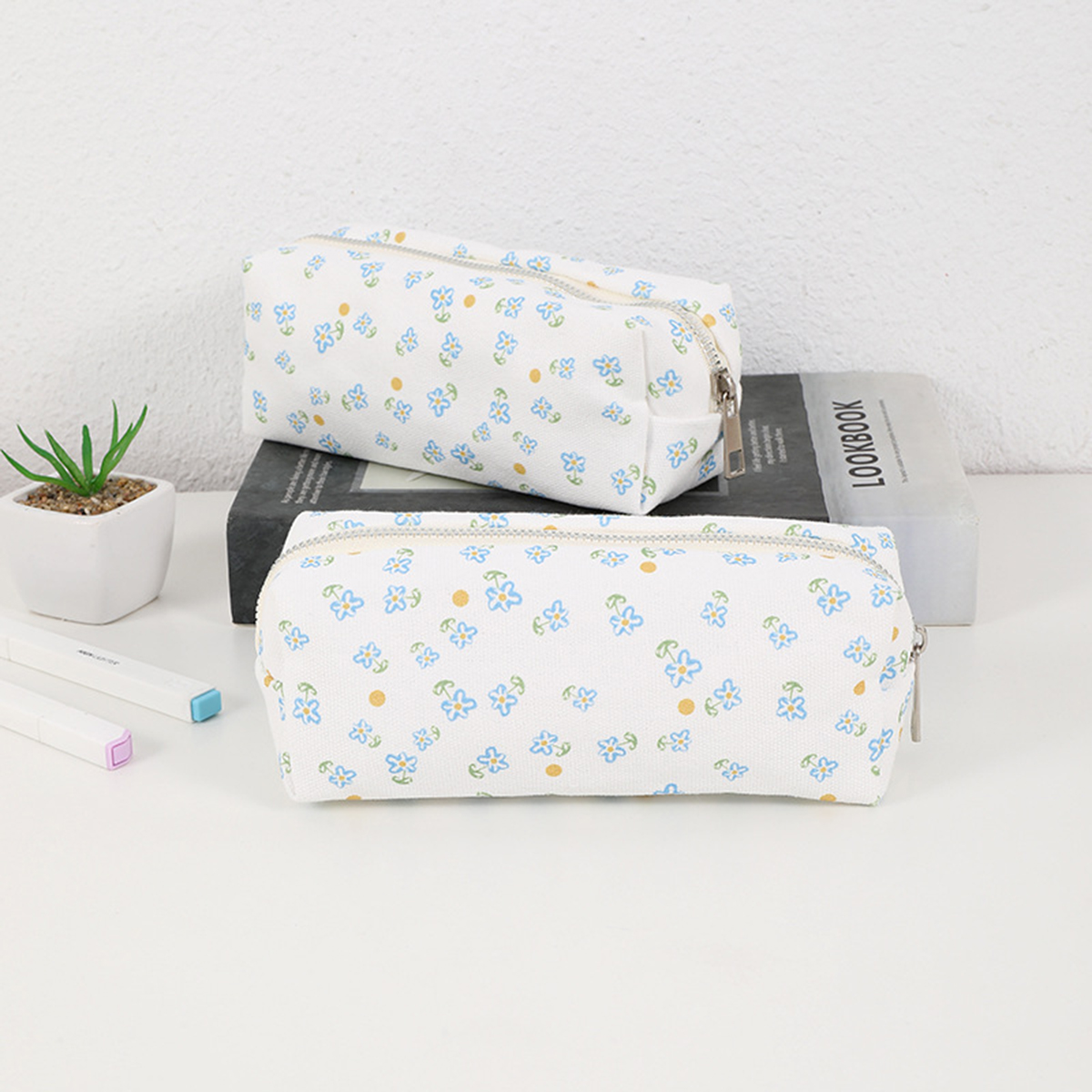 Stationery Office And School Supply Stores - Basit Çiçek Desenli Kalem Kutusu, Güzel